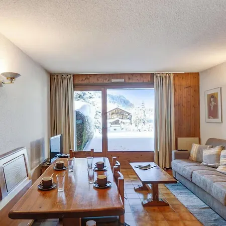 With Garden On The Snow Front דירה *